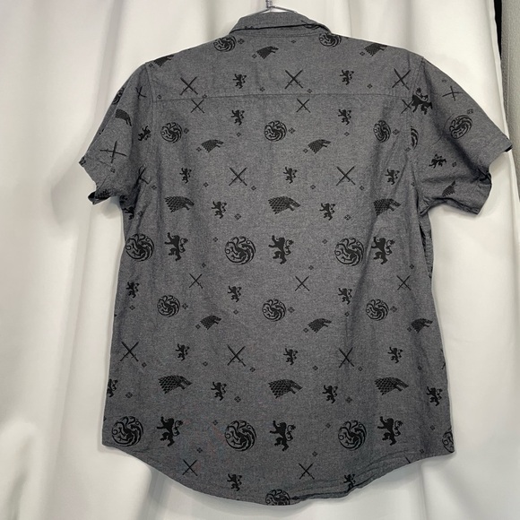Game of Thrones HBO Grey Button Down short sleeve  Shirt Men's Size L - Picture 9 of 10